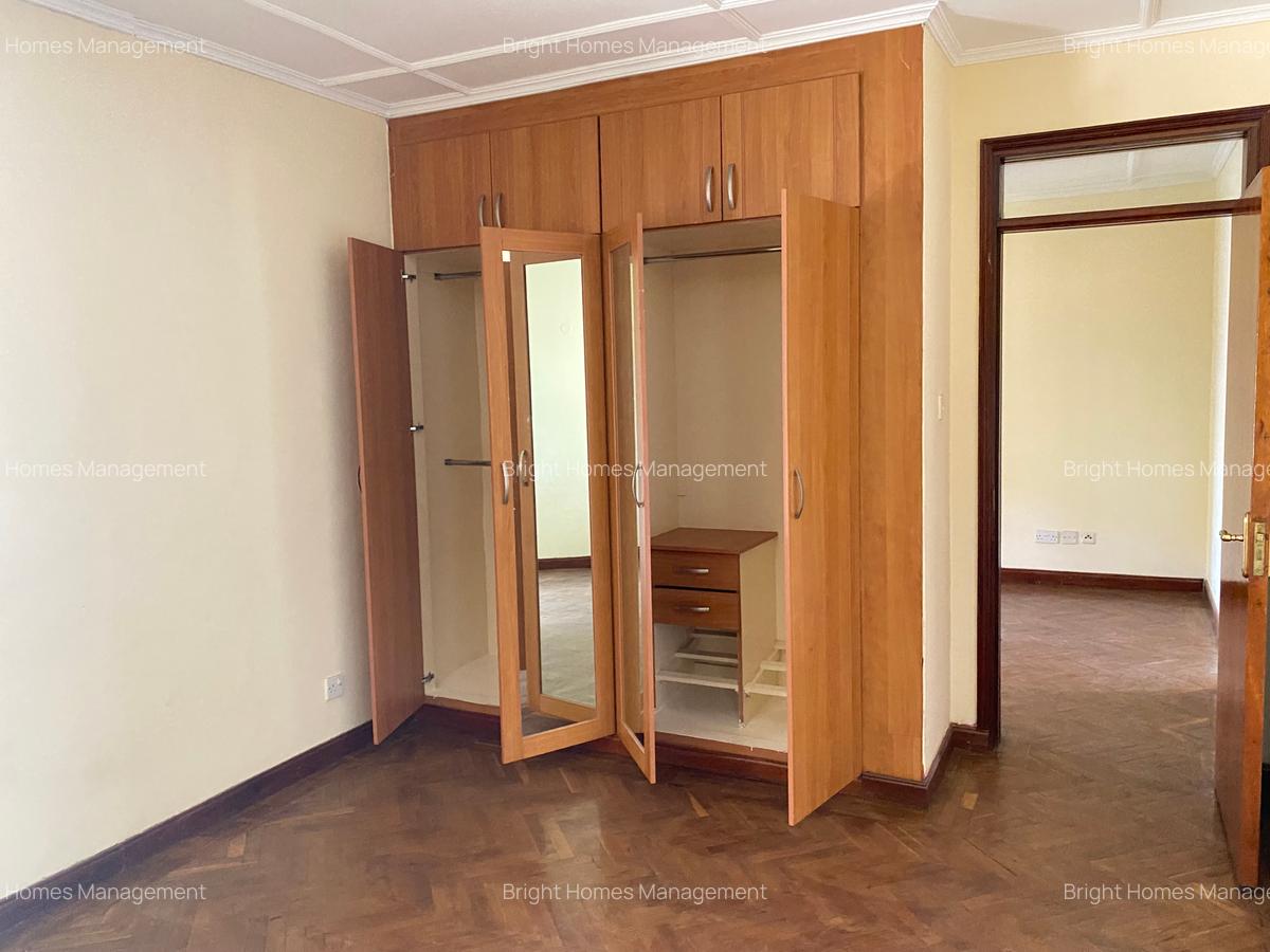 5 Bed Townhouse with En Suite in Lavington - 13
