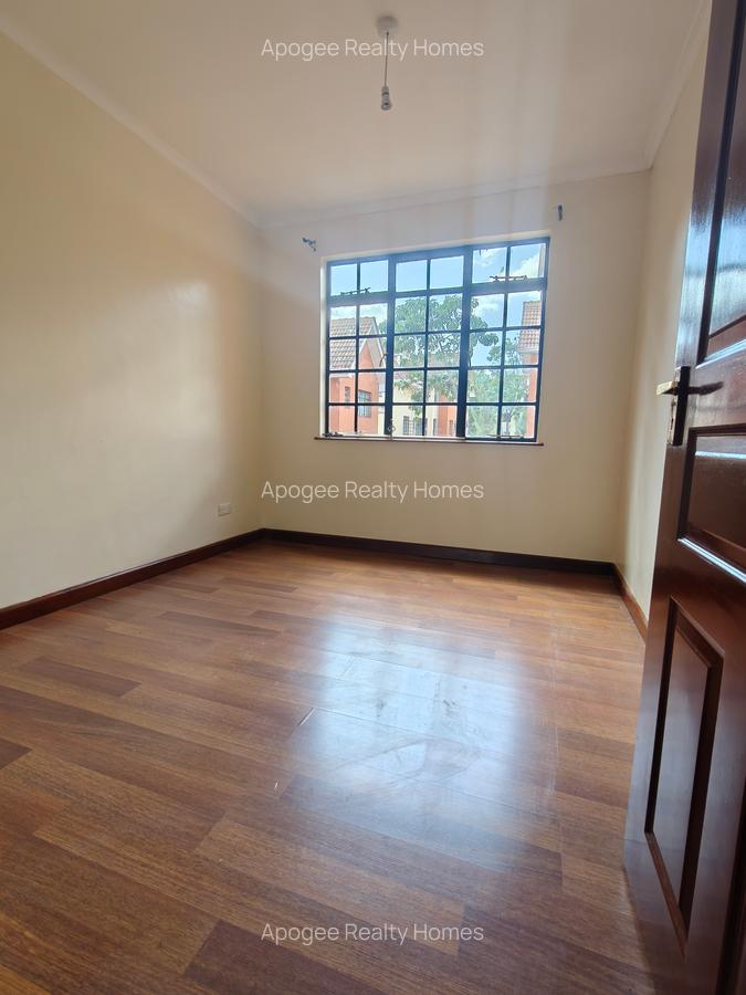 4 Bed Apartment with En Suite at Fourways Junction Estate - 7