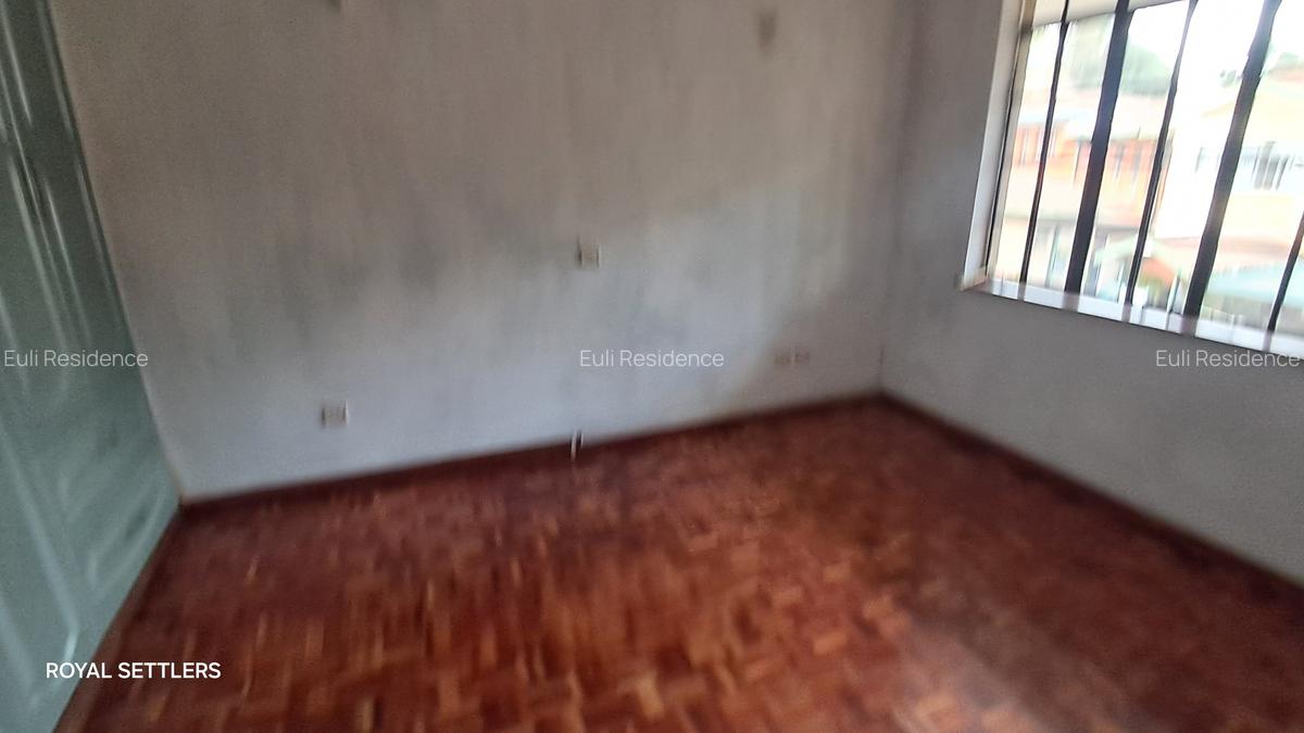 4 Bed Townhouse with En Suite at James Gichuru - 11