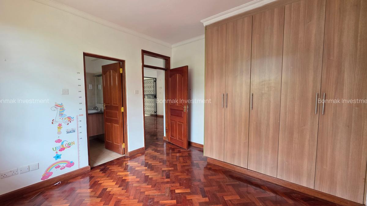 5 Bed Townhouse with En Suite at Kitisuru - 16