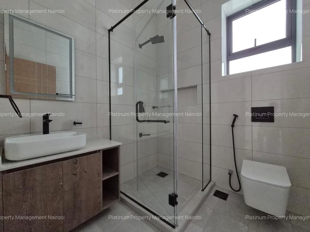 3 Bed Apartment with En Suite at Brookside Gardens - 15