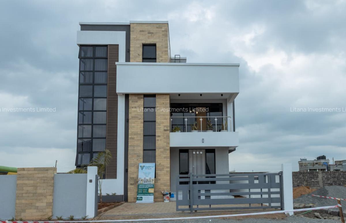 4 Bed Villa with En Suite at Kamakis Corner - 3