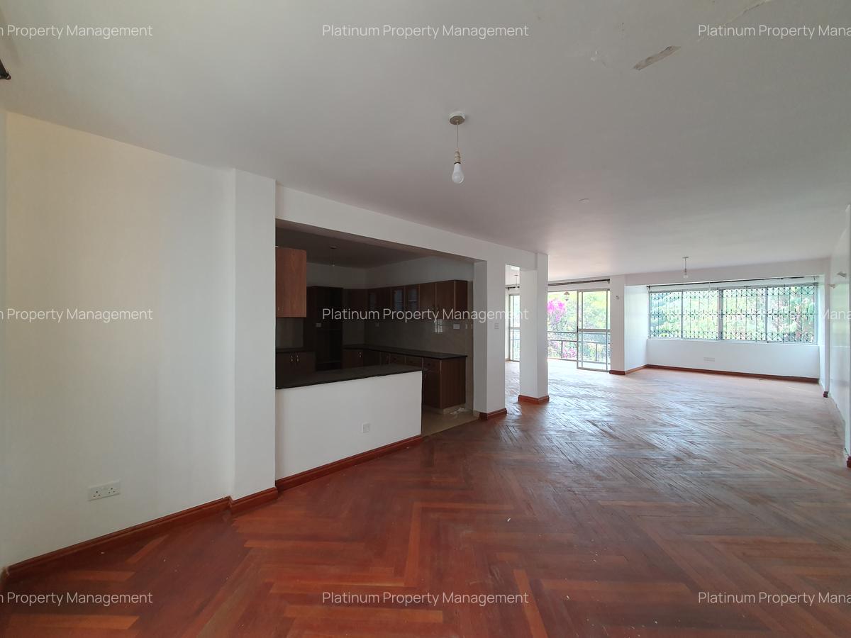 4 Bed Apartment with En Suite in General Mathenge - 3