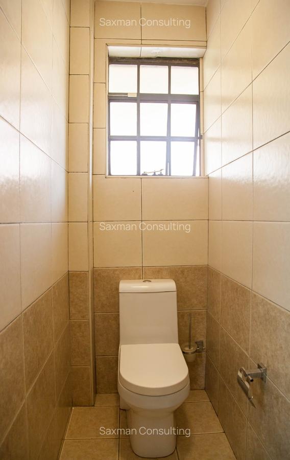 4 Bed House with En Suite in Lavington - 8