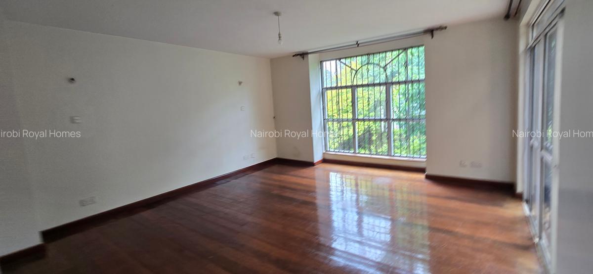 5 Bed Townhouse with En Suite at Brookside Drive - 14