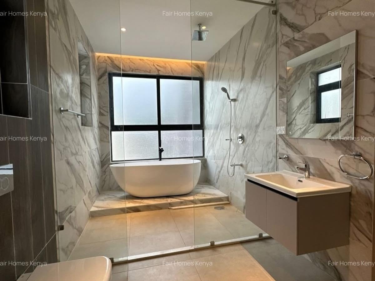 4 Bed Townhouse with En Suite at Lavington Green - 6