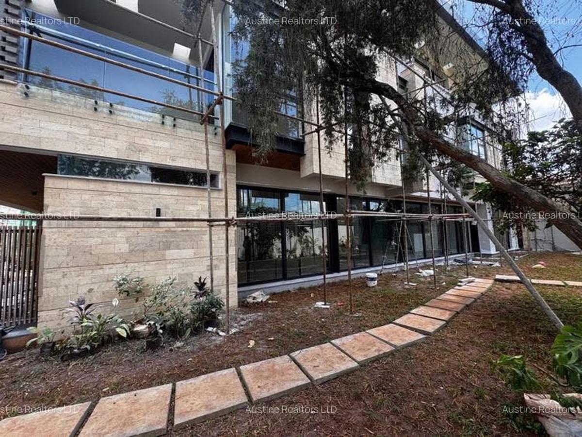 5 Bed Villa with En Suite at Grevilea Groove - 2