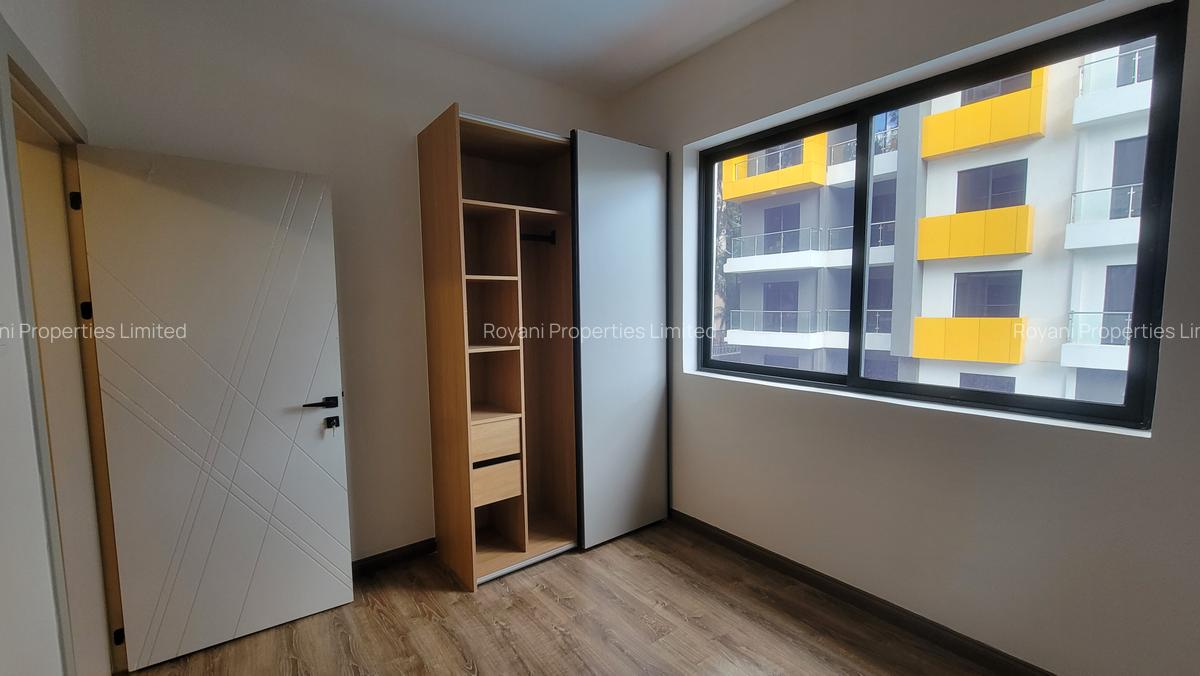 1 Bed Apartment with Swimming Pool in Kilimani - 5