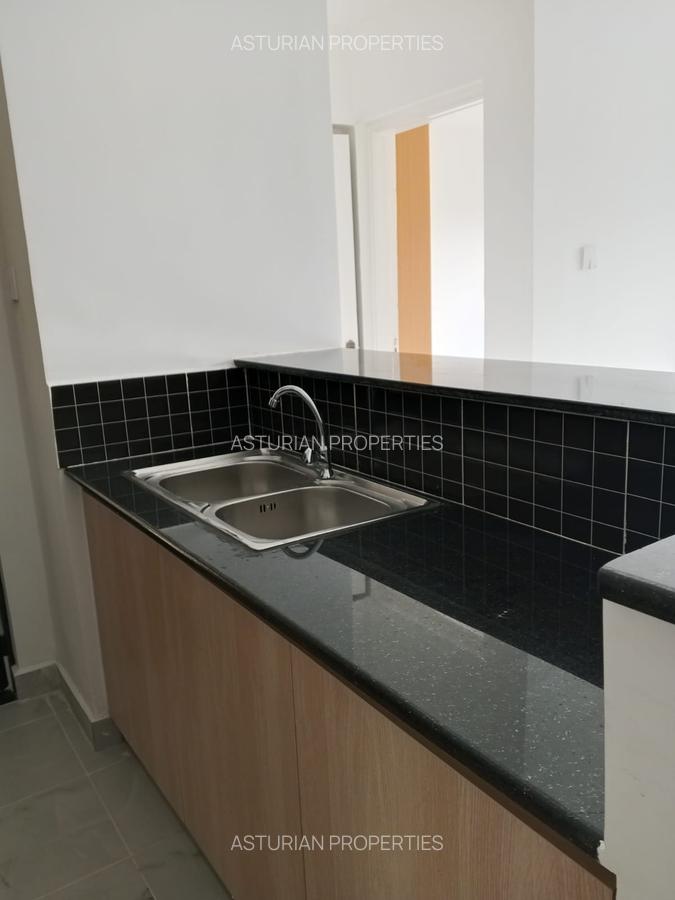 1 Bed Apartment with En Suite in Kitisuru - 16