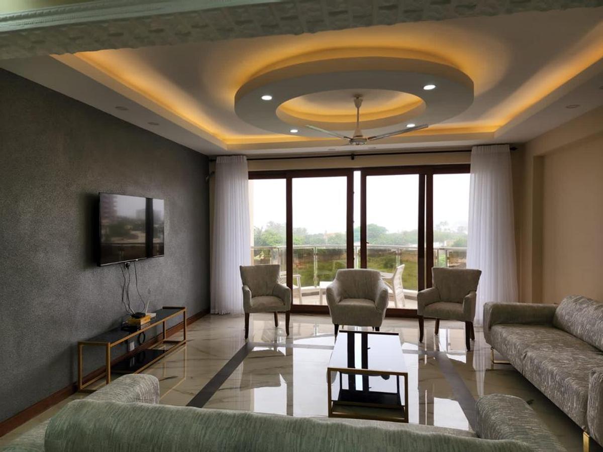 furnished 3 bed apartment with en suite at 1st avenue off link rd