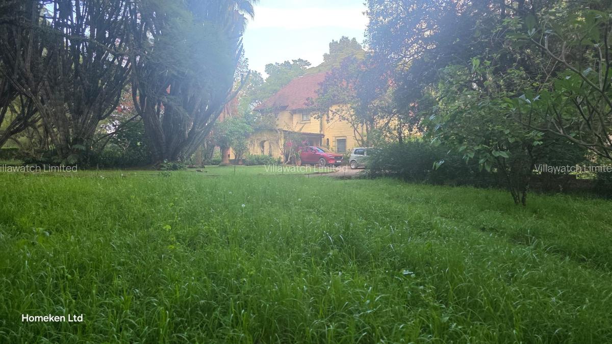 5 Bed House with En Suite at Windy Ridge - 1