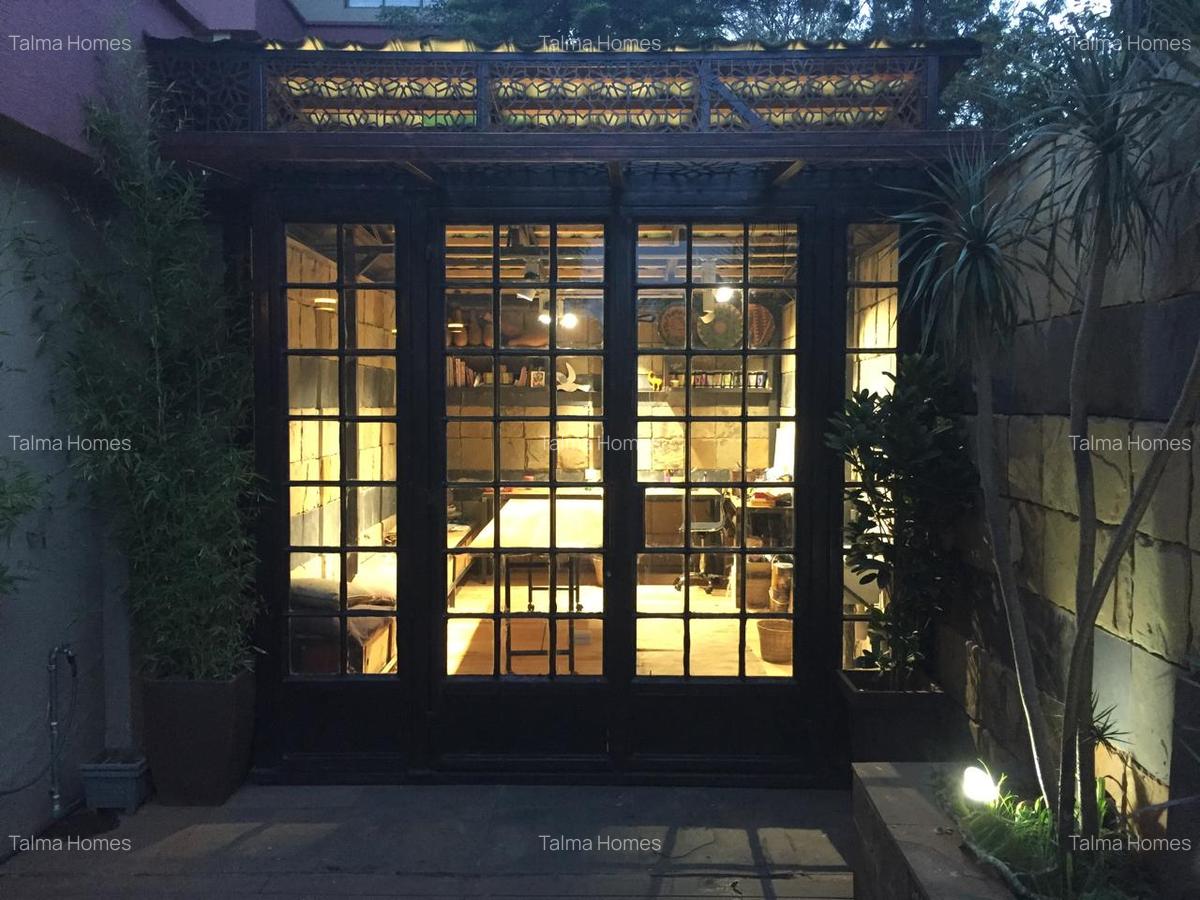 5 Bed Townhouse with En Suite at Lavi - 2