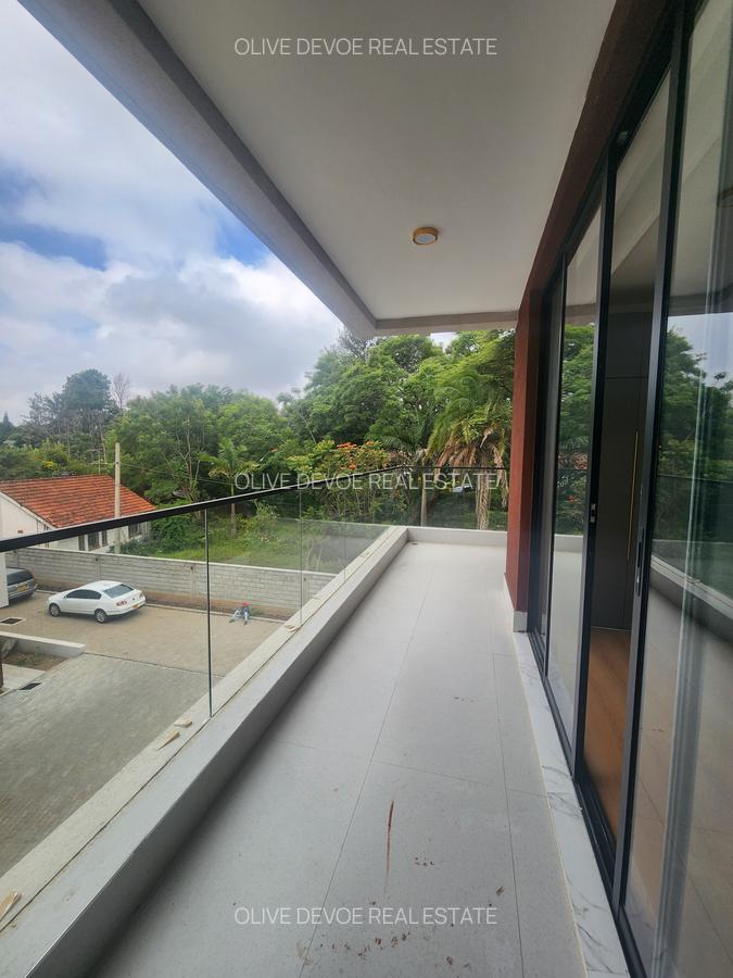 5 Bed Townhouse with En Suite in Lavington - 19