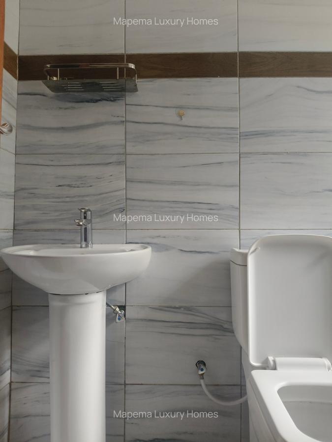 4 Bed House with En Suite at Mamba Road - 10