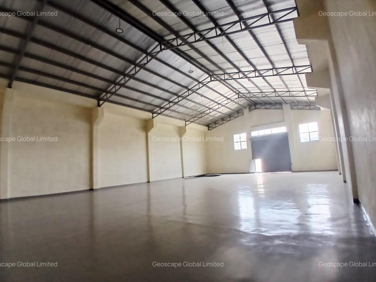 10,000 ft² Warehouse with Backup Generator in Industrial Area - 5