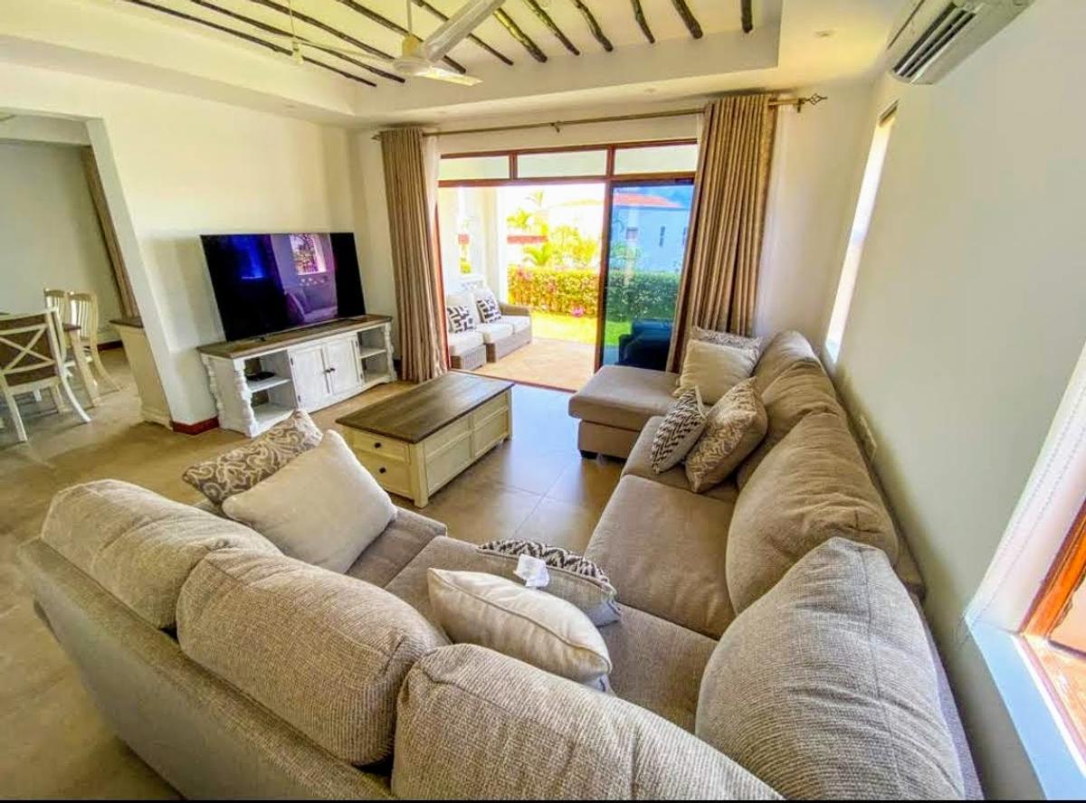 4 Bed Villa with En Suite in Kikambala - 13