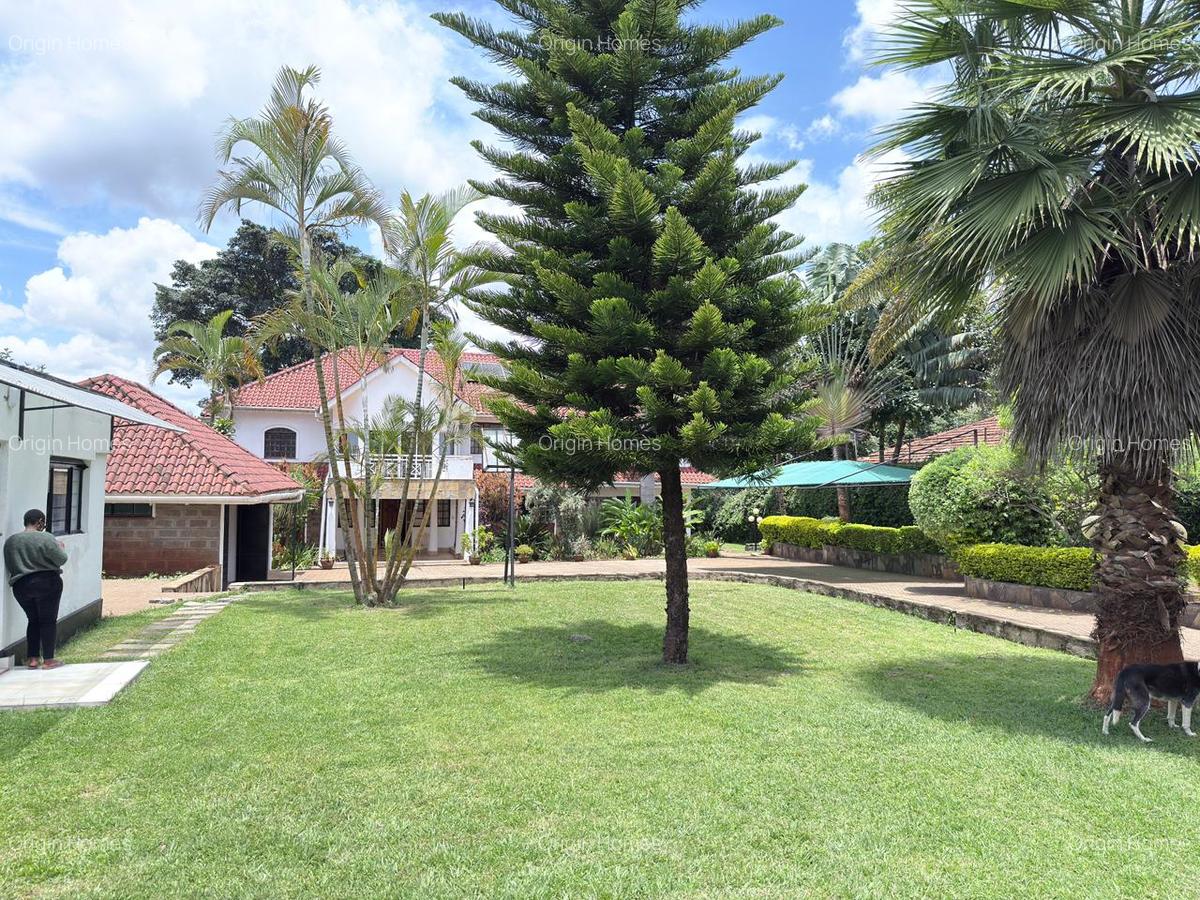 5 Bed House with En Suite at Nyari - 3