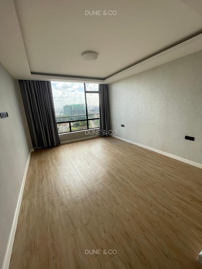 2 Bed Apartment with En Suite in Brookside - 16