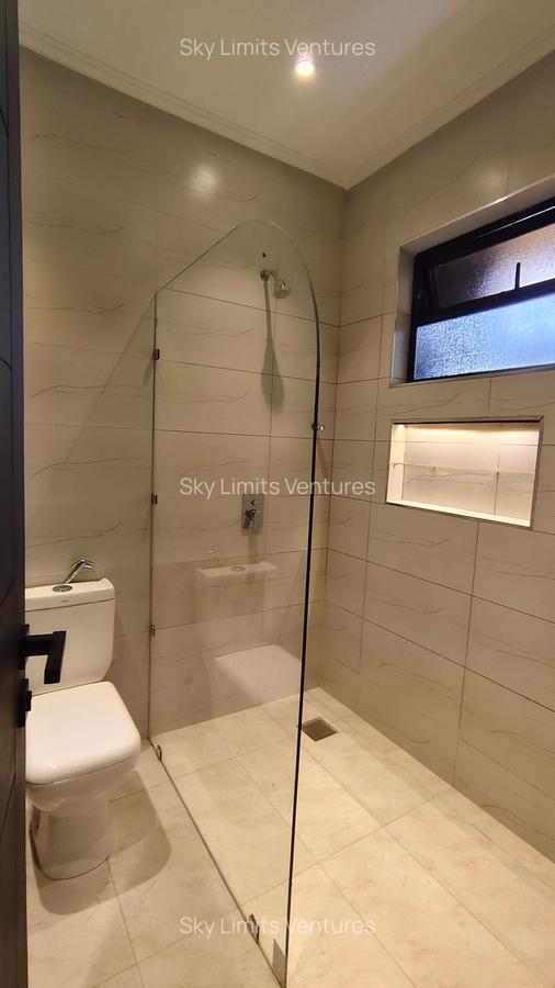 3 Bed House with En Suite in Gigiri - 4