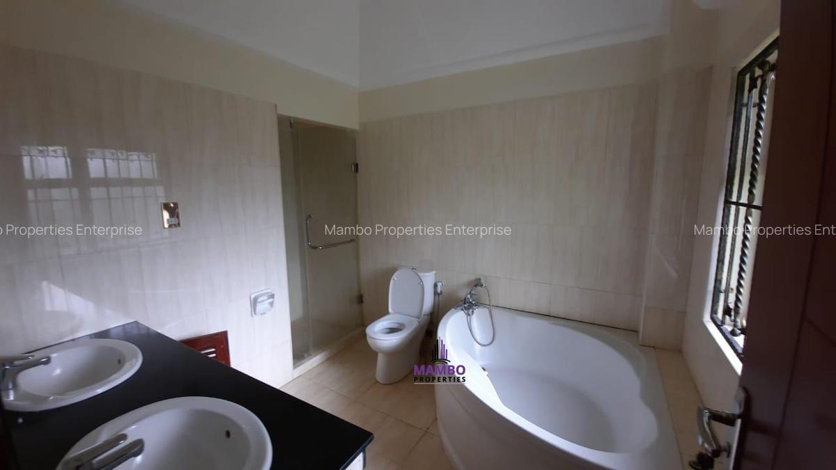 5 Bed Villa with En Suite at Mimosa Rd - 10