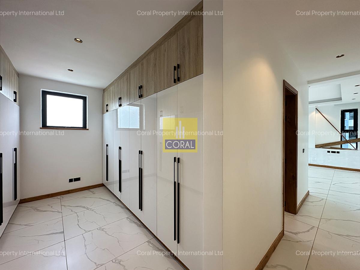 4 Bed Apartment in Westlands Area - 13