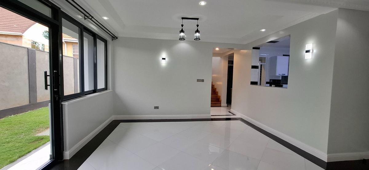 4 Bed Townhouse with En Suite in Muthaiga - 14