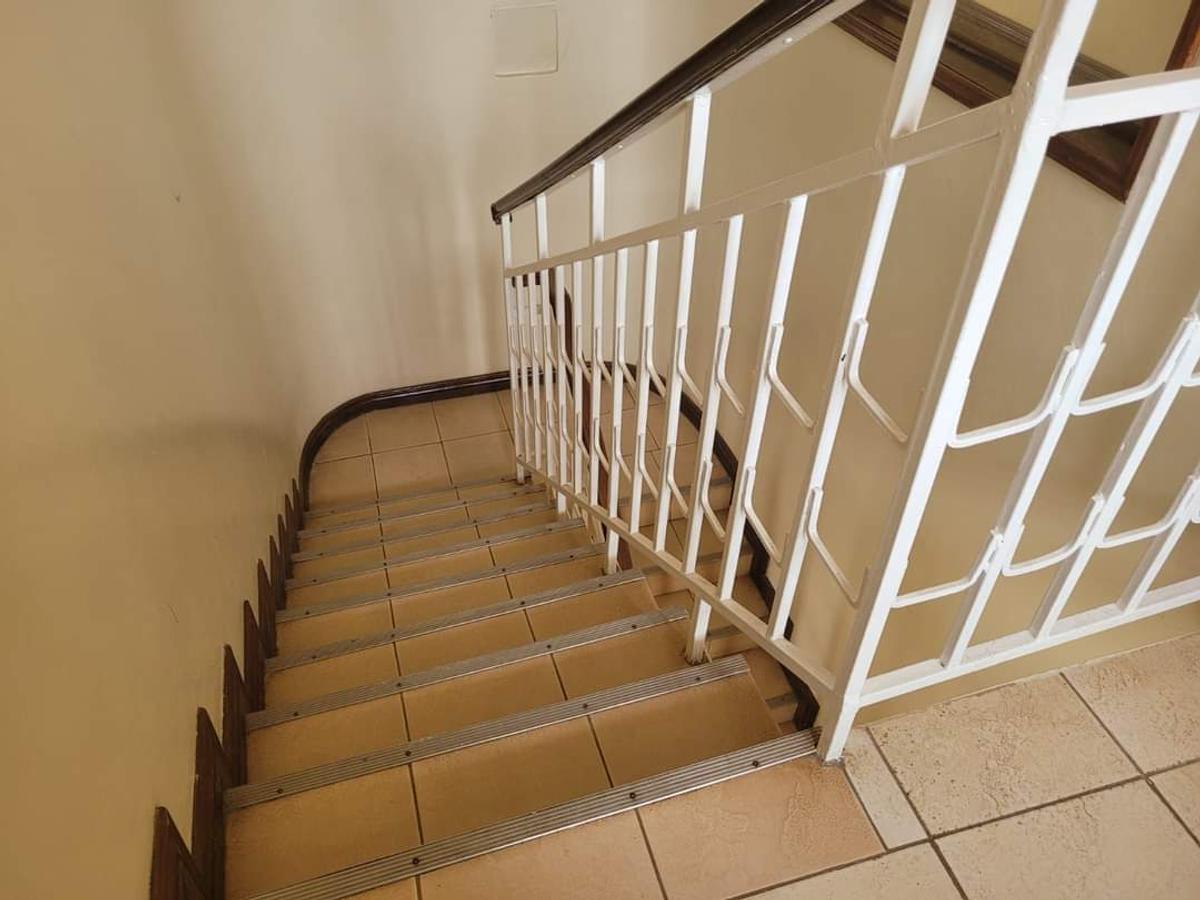 4 Bed Townhouse with En Suite at Karen Road - 13