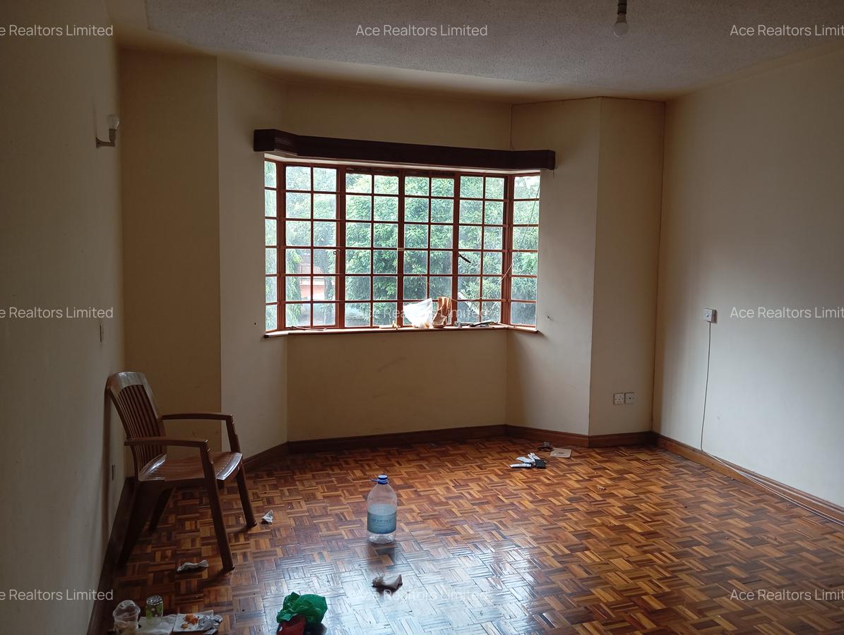 3 Bed Apartment with En Suite at Westlands Road - 6