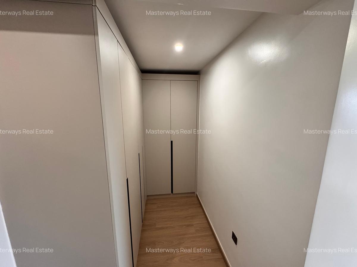 3 Bed Apartment with En Suite at Riverside Drive - 9