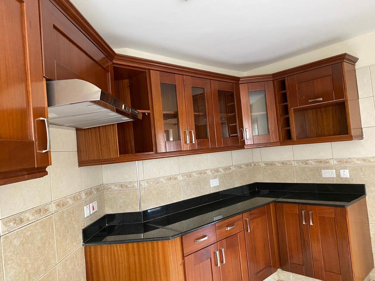 3 Bed Apartment with En Suite at Kileleshwa - 10