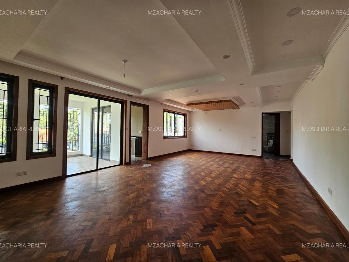6 Bed Villa with En Suite in Lavington - 10