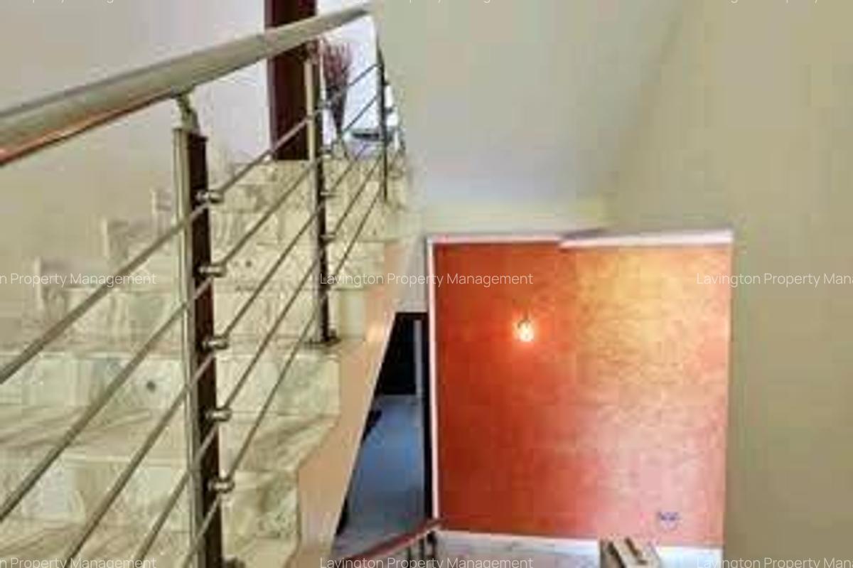 5 Bed Townhouse with En Suite at Lavington Green - 11