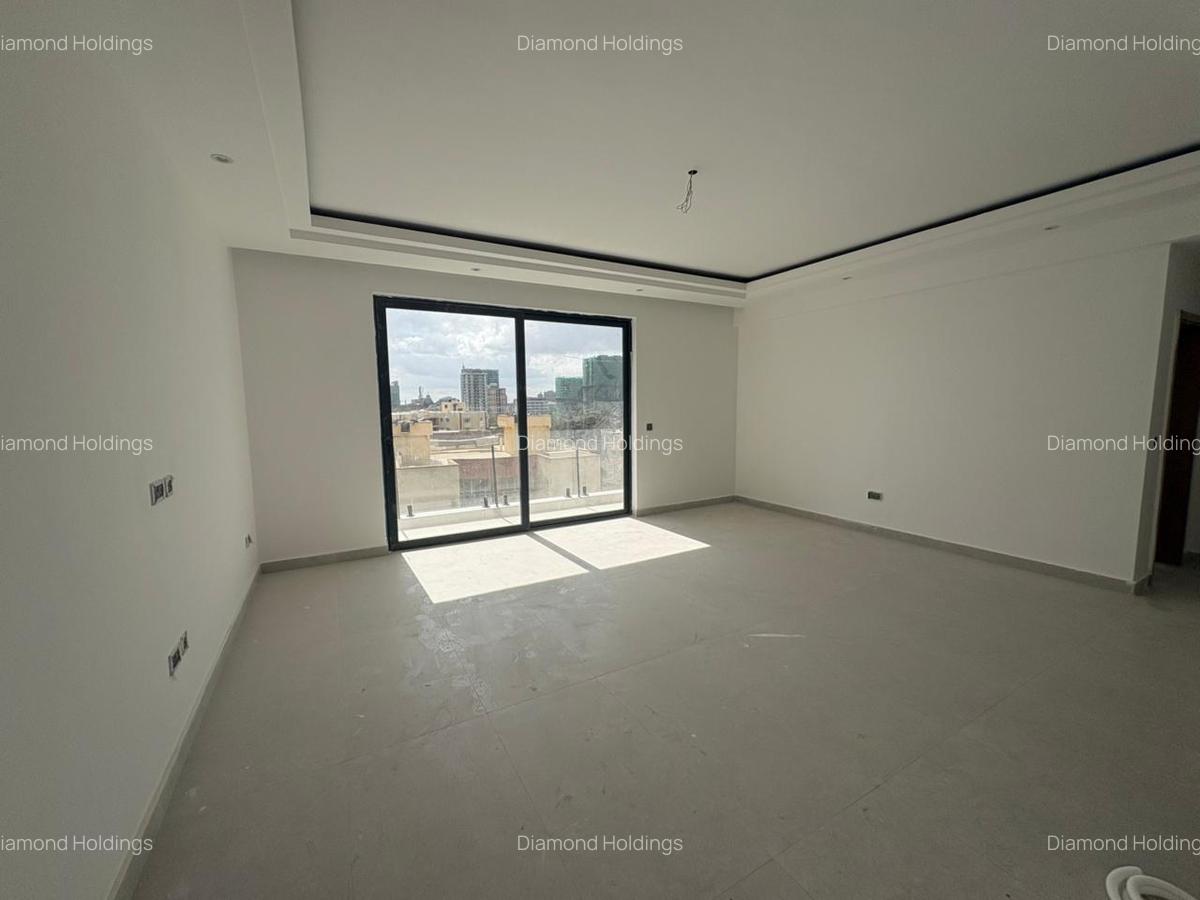 2 Bed Apartment with En Suite at Brookside - 10