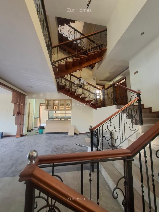 5 Bed Townhouse with En Suite in Lavington - 7