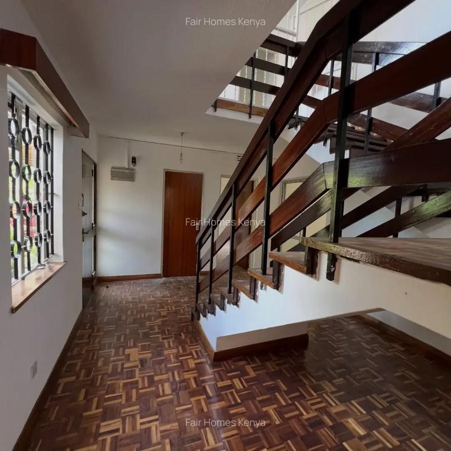 4 Bed Townhouse with En Suite at James Gichuru - 13