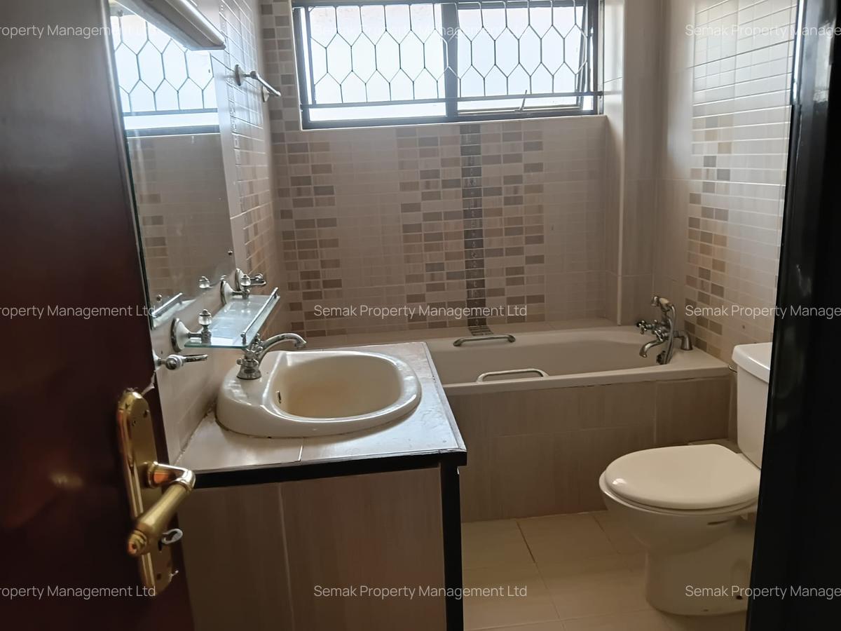 3 Bed Apartment with En Suite in Westlands Area - 12