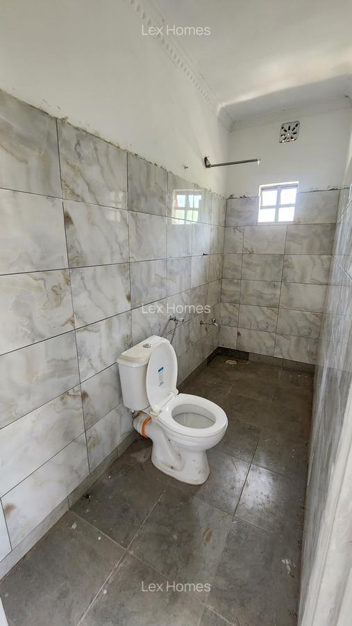 3 Bed House with En Suite at Rimpa Road - 14