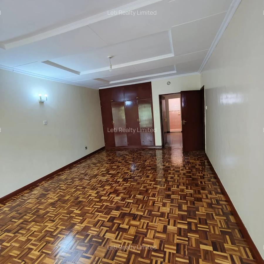 4 Bed Townhouse with En Suite in Lavington - 9