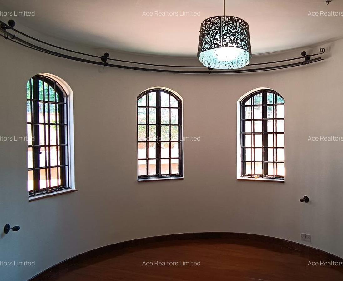 6 Bed House with En Suite at Kitisuru - 16