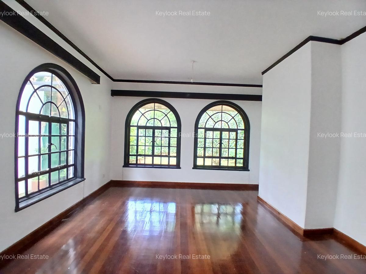 4 Bed Townhouse with En Suite at Riverside Drive - 5