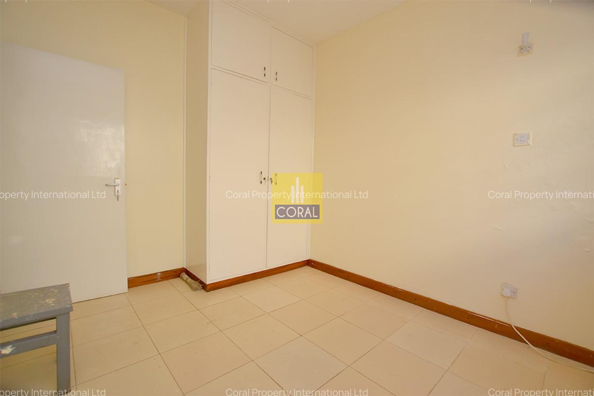 4 Bed Townhouse in Westlands Area - 10
