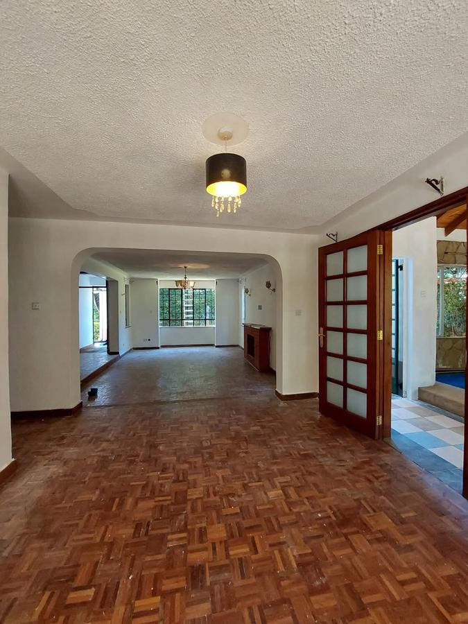 5 Bed Townhouse with En Suite in Lavington - 13