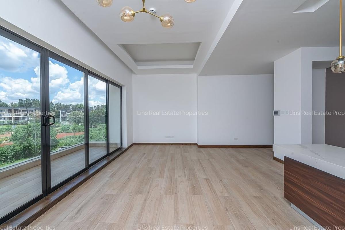 2 Bed Apartment with En Suite in Rosslyn - 2