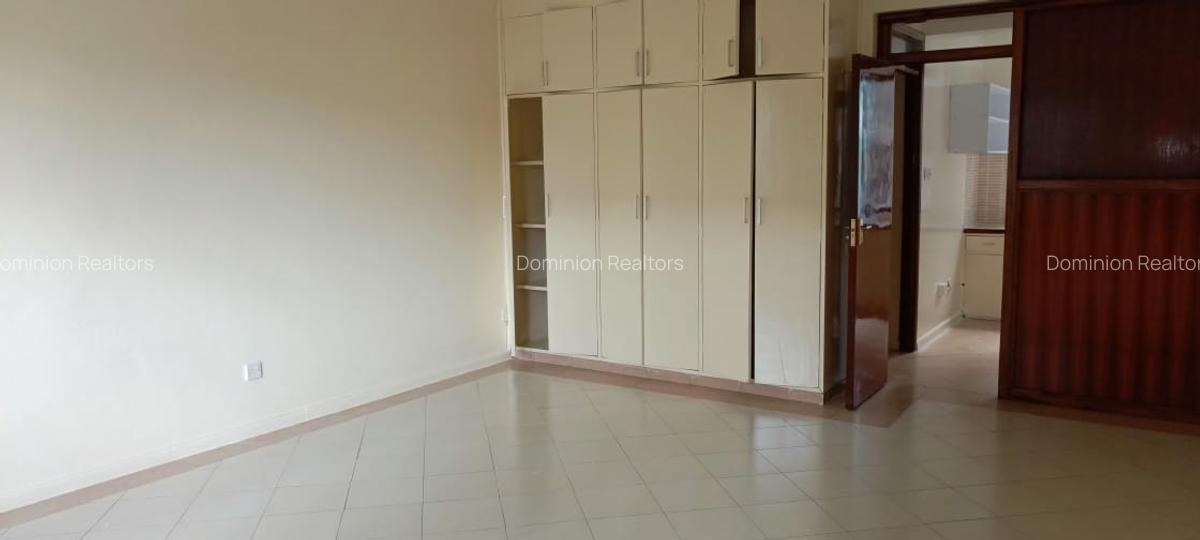 3 Bed Apartment with En Suite in Westlands Area - 2
