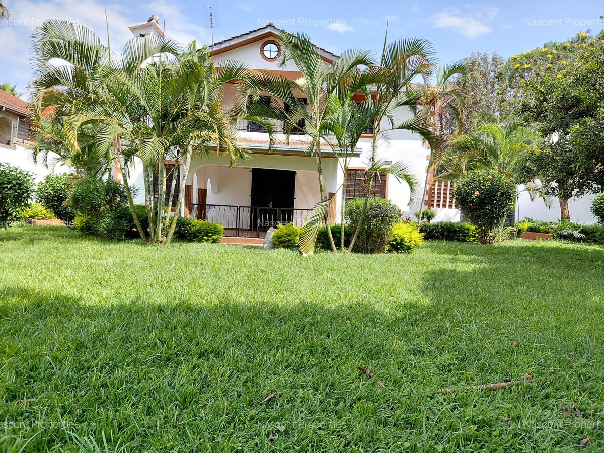 5 Bed House with En Suite in Runda - 2