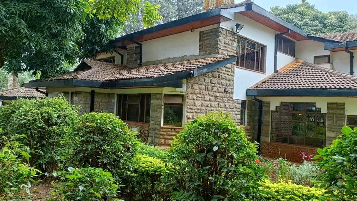 5 Bed House with En Suite in Runda - 4