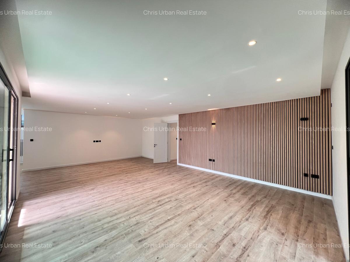 5 Bed Townhouse with En Suite at Lavington Mall - 15