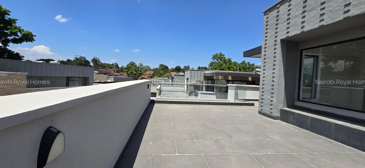 5 Bed Townhouse with En Suite at Grovelia Grove - 8