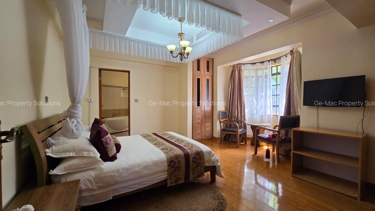 Serviced 2 Bed Apartment with En Suite in Nyari - 8