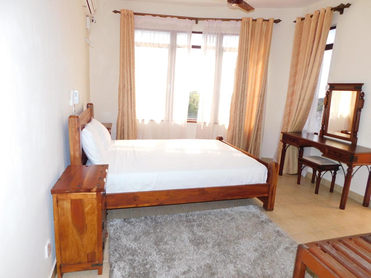 Serviced 3 Bed Apartment with En Suite in Nyali Area - 2